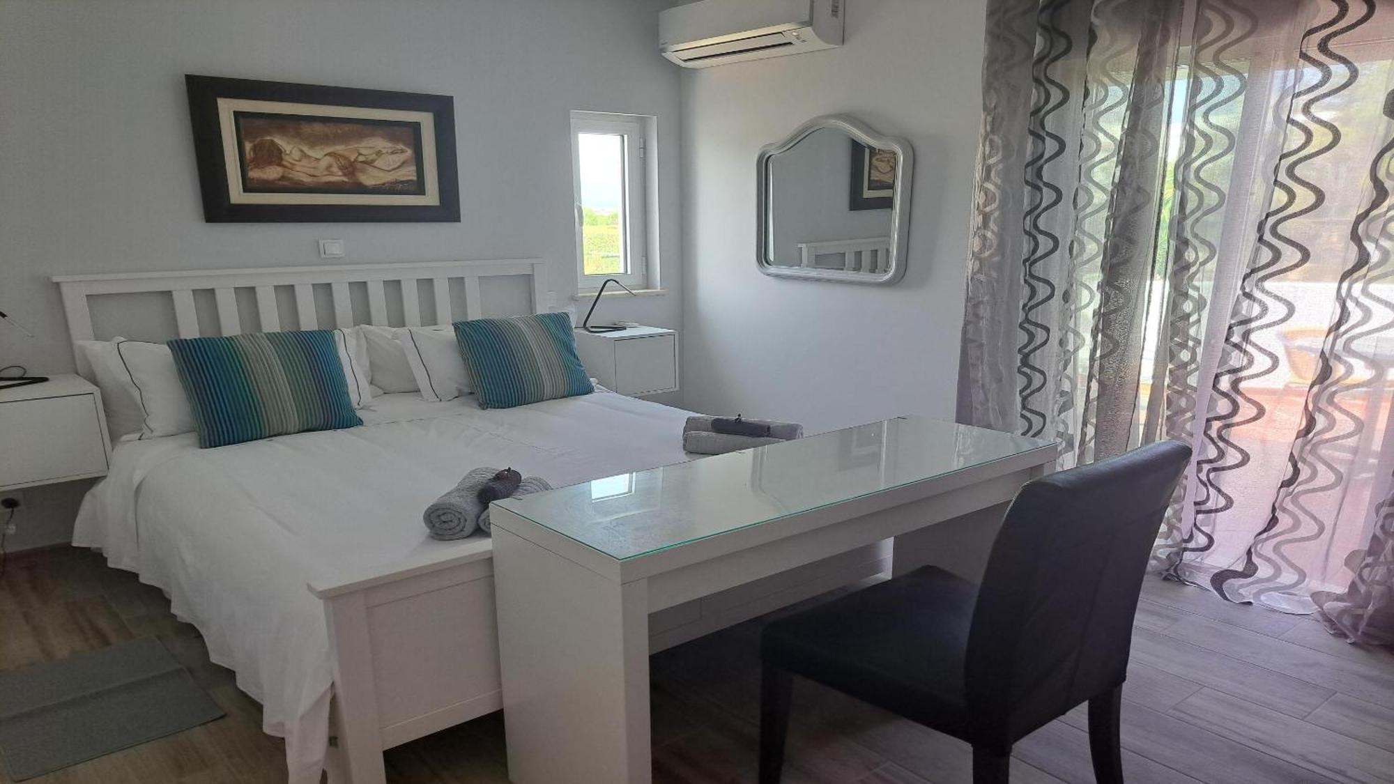 Amigos Para Sempre - Guesthouse Ferragudo  Δωμάτιο φωτογραφία