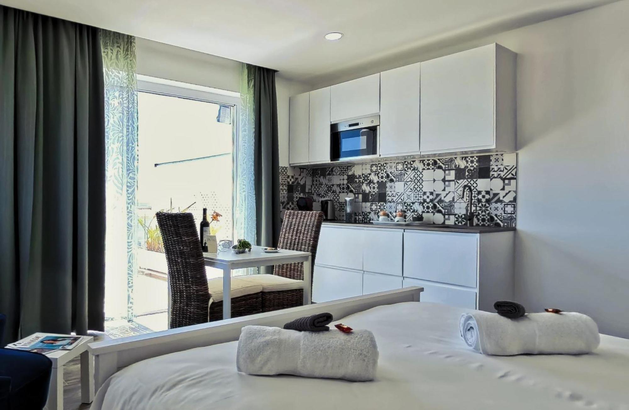 Amigos Para Sempre - Guesthouse Ferragudo  Εξωτερικό φωτογραφία